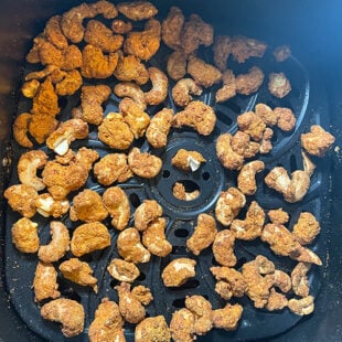 spicy roasted cashews in air fryer