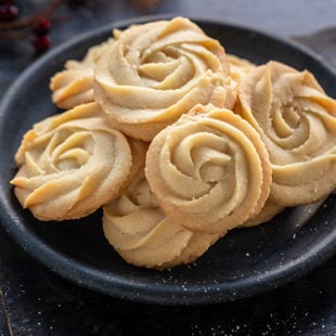 baked rosette shaped cookies
