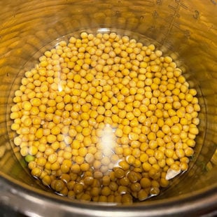 white peas in a steel pot
